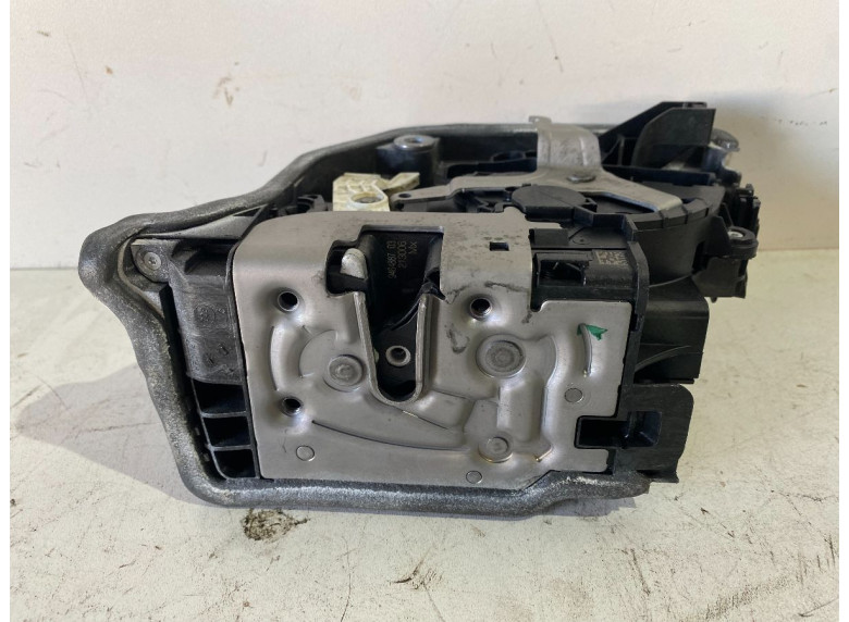 Замок двери передней левой к BMW X5 G05, 2023г.